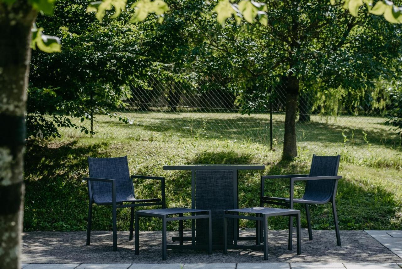 Haus Luna - Privatzimmer Im Sonnigen Suedburgenland Hackerberg Exterior foto